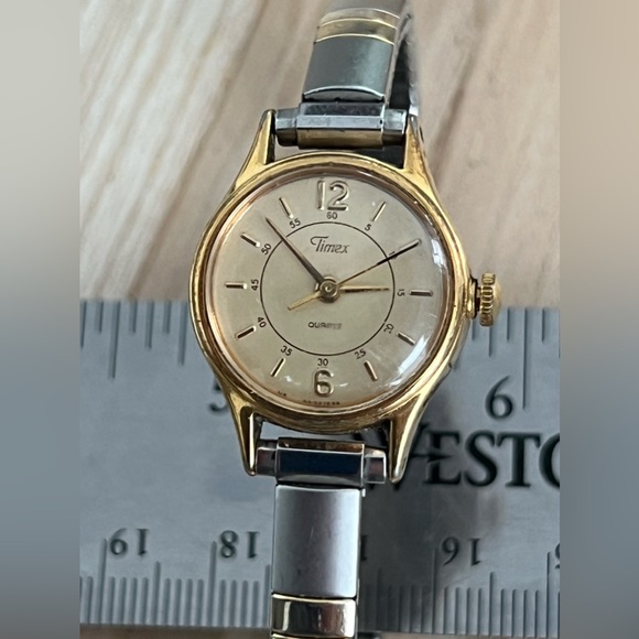 Timex Ladies Watch Vintage Two Tone Stretch Bracelet Gold Tone Dial - Picture 1 of 11